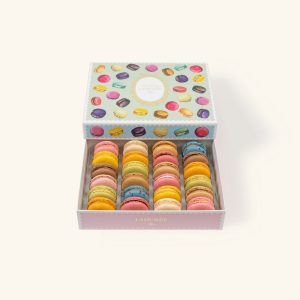 "Gourmandise" 24 macarons gift box