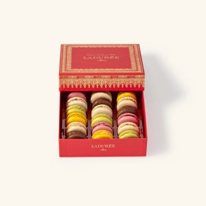 "Napoléon" 18 macarons gift box - Imperial Red