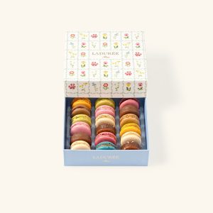 "Sweet Flowers" 18 macarons gift box